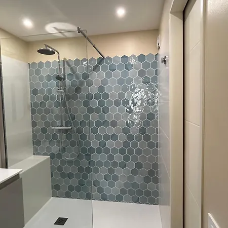 T2 Renove Proche Des Arenes