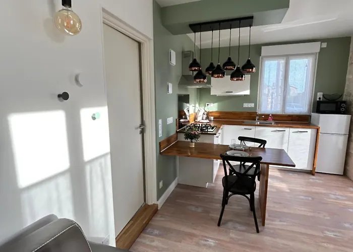 Apartamento T2 Rénové Proche Des Arènes